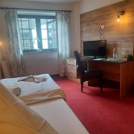 Hotel Haus Krone Bexbach Exteriör bild