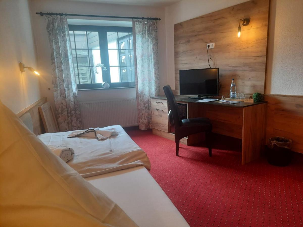 Hotel Haus Krone Bexbach Exteriör bild
