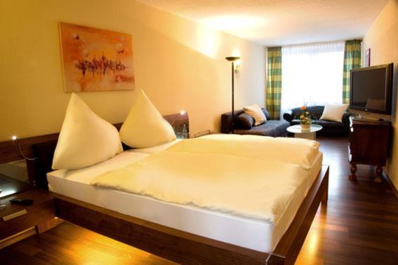Hotel Haus Krone Bexbach Rum bild